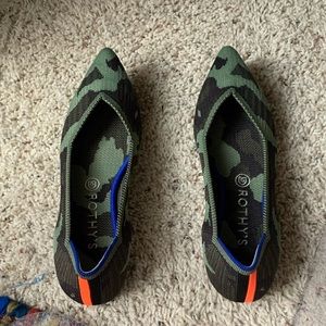 Rothy’s Camo Point